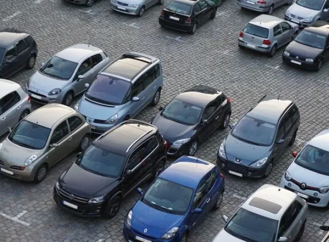 Where to Park Your Car in Como: A Comprehensive Guide