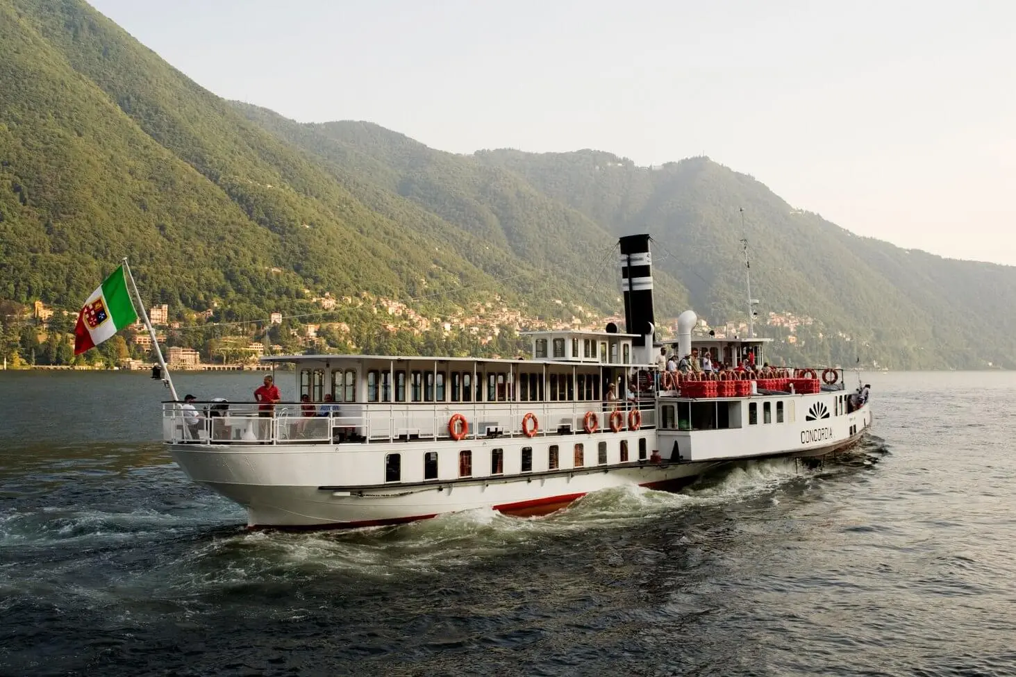 Como Lake Suites appartaments book