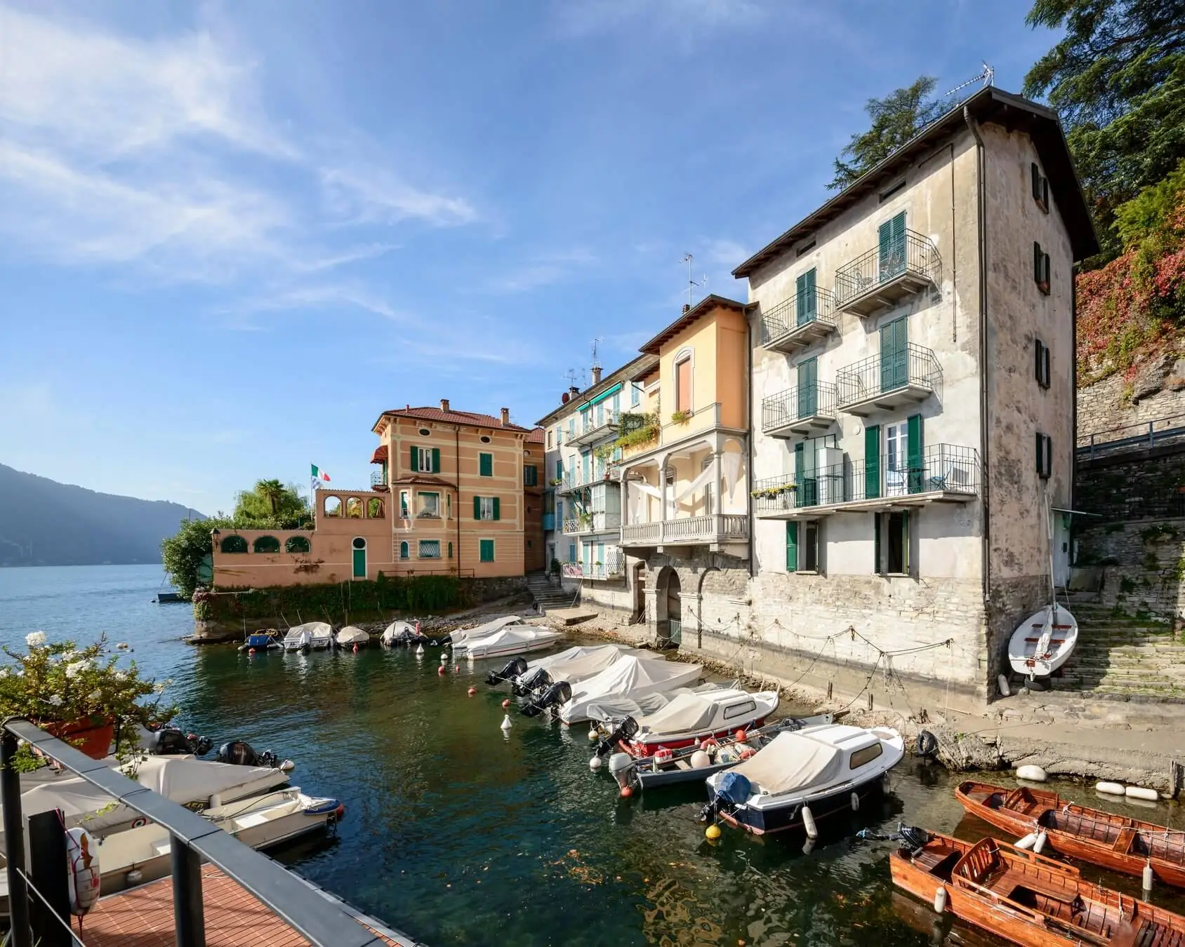 Como Lake Suites appartaments book