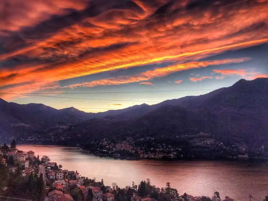 Top 3 Sunset Aperitifs on Lake Como
